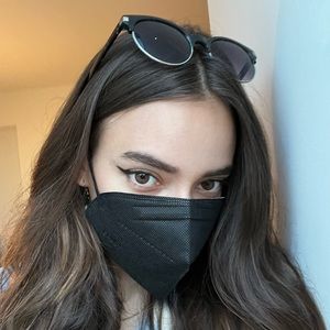 Meet your Posher, Rebeca